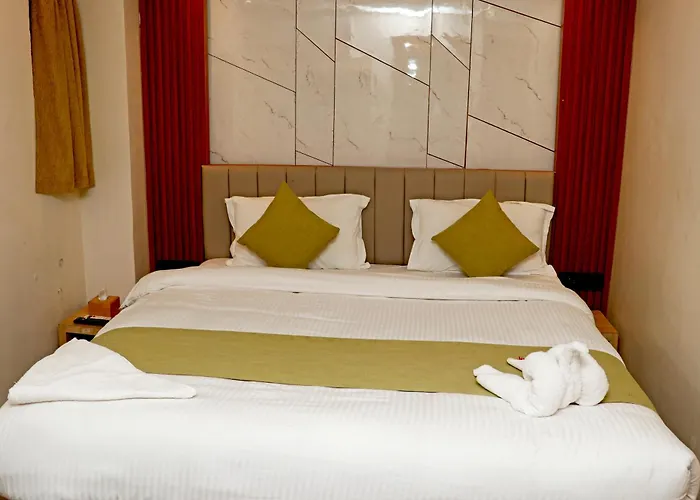 Shine Boutique Hotel *